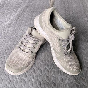 Vionic sneakers